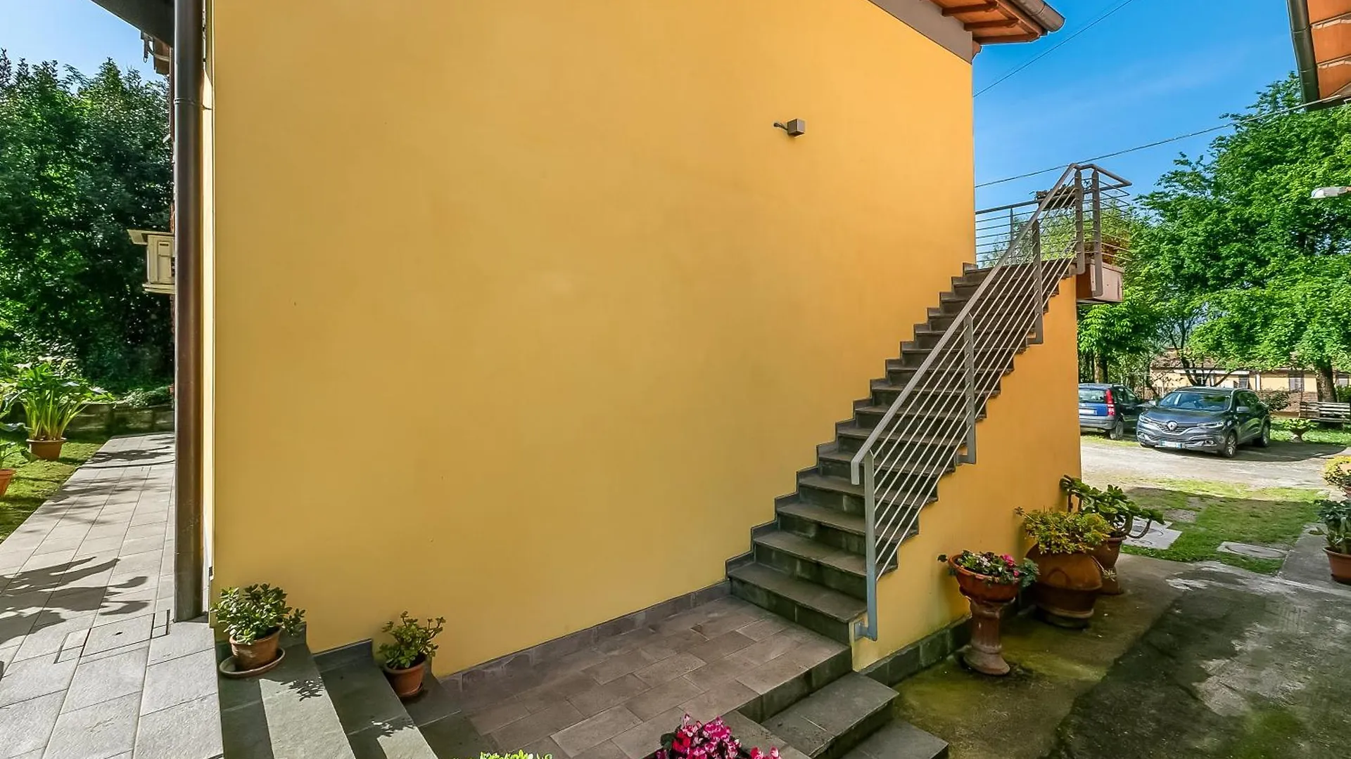 아파트 Cozy Apt Intypical Hayloft With Garden - Happy Rentals Castelfranco di Sopra